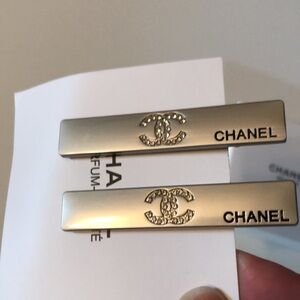 Chanel Beaute hair clips